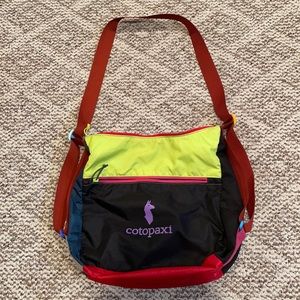 Cotopaxi taal del día cross body bag!!